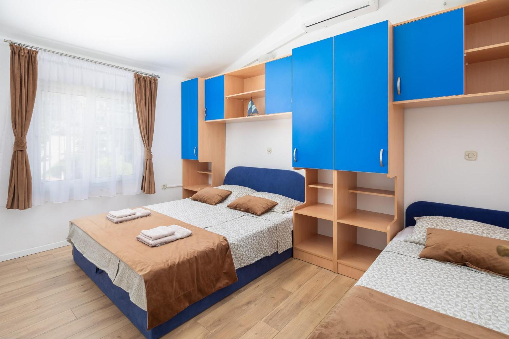 Apartments Near Central Beach With Free Parking Макарська Номер фото