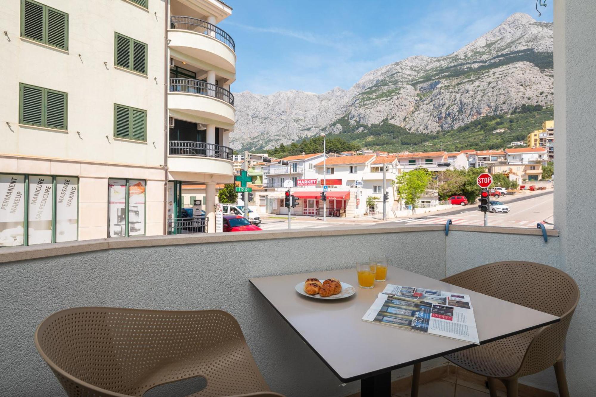 Apartments Near Central Beach With Free Parking Макарська Номер фото
