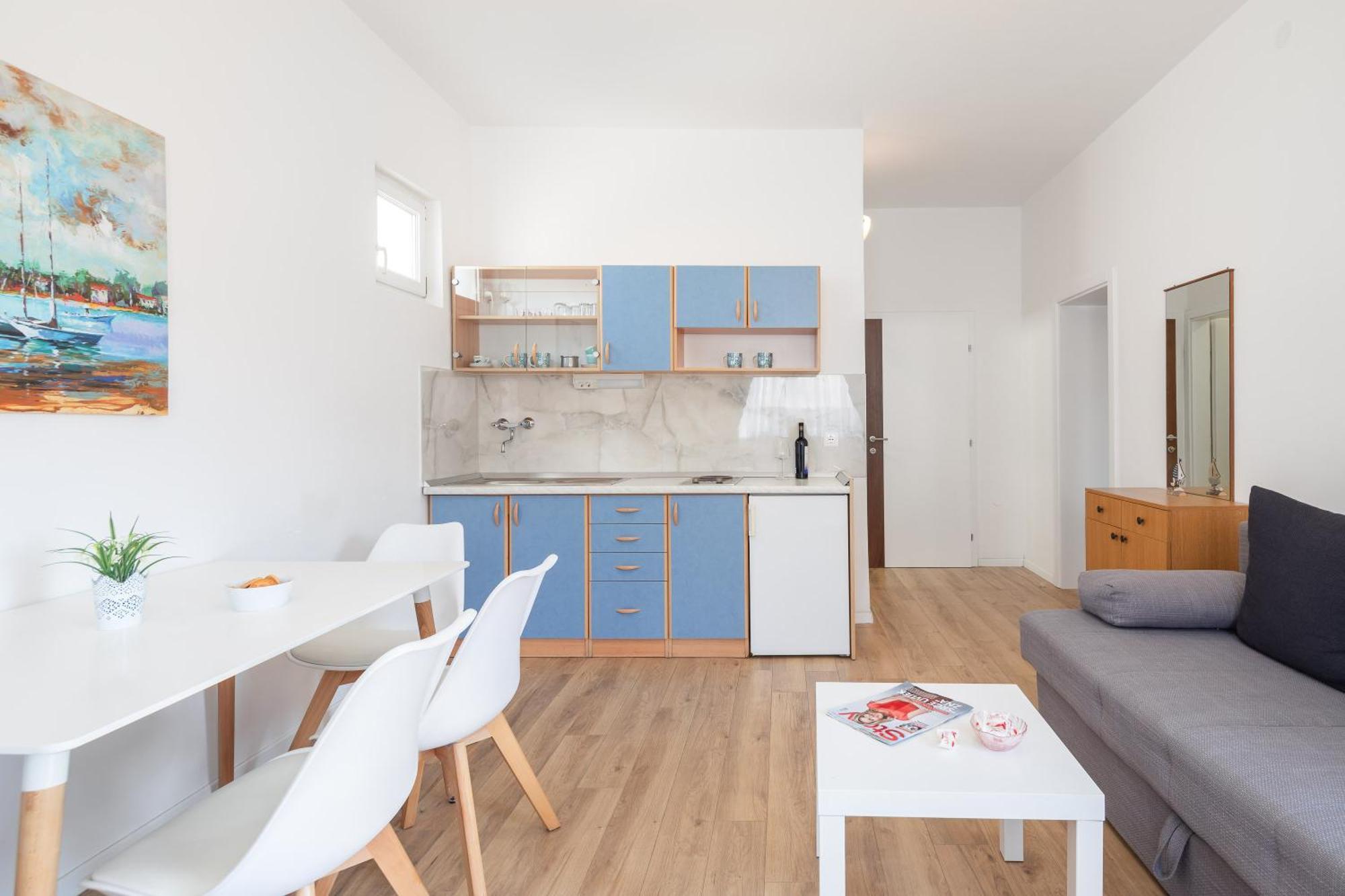 Apartments Near Central Beach With Free Parking Макарська Номер фото