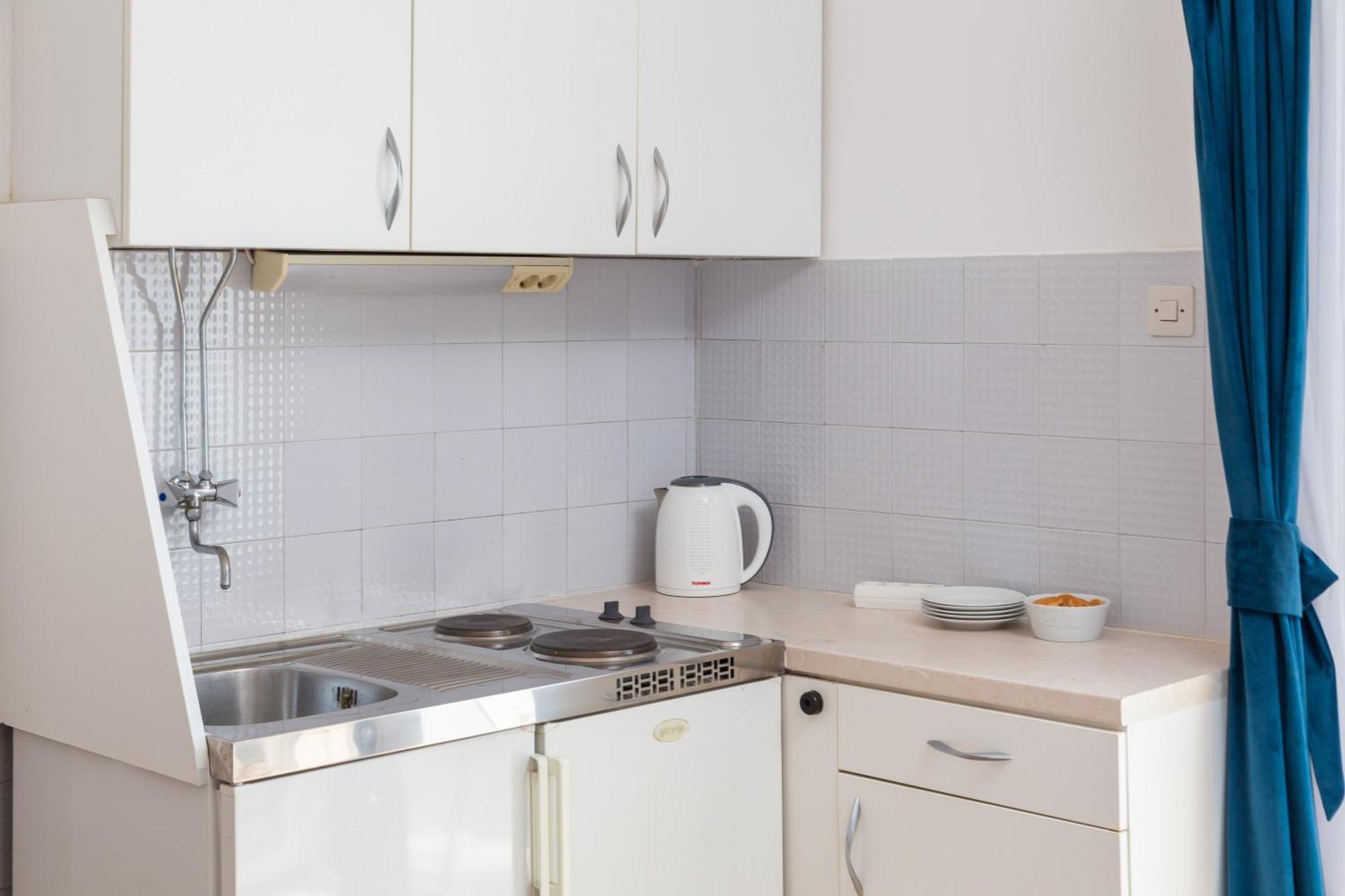 Apartments Near Central Beach With Free Parking Макарська Номер фото