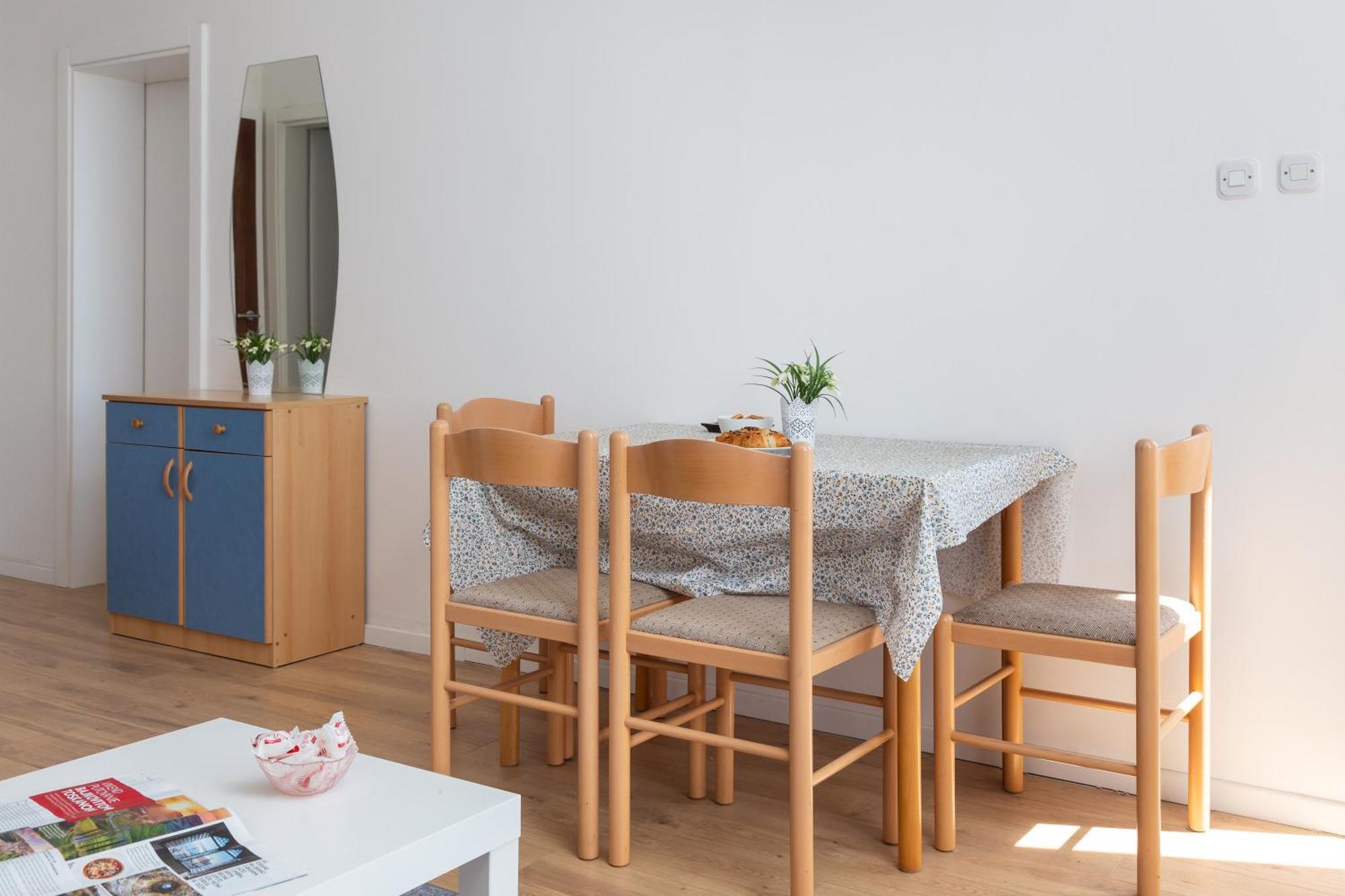 Apartments Near Central Beach With Free Parking Макарська Номер фото
