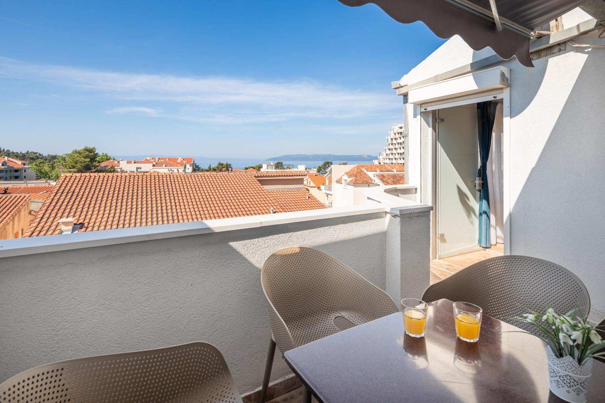 Apartments Near Central Beach With Free Parking Макарська Екстер'єр фото